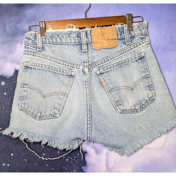 Vintage 70s Levi’s Orange Tab High Rise Cutoff Shorts Distressed Denim Size 28 - Picture 2 of 6
